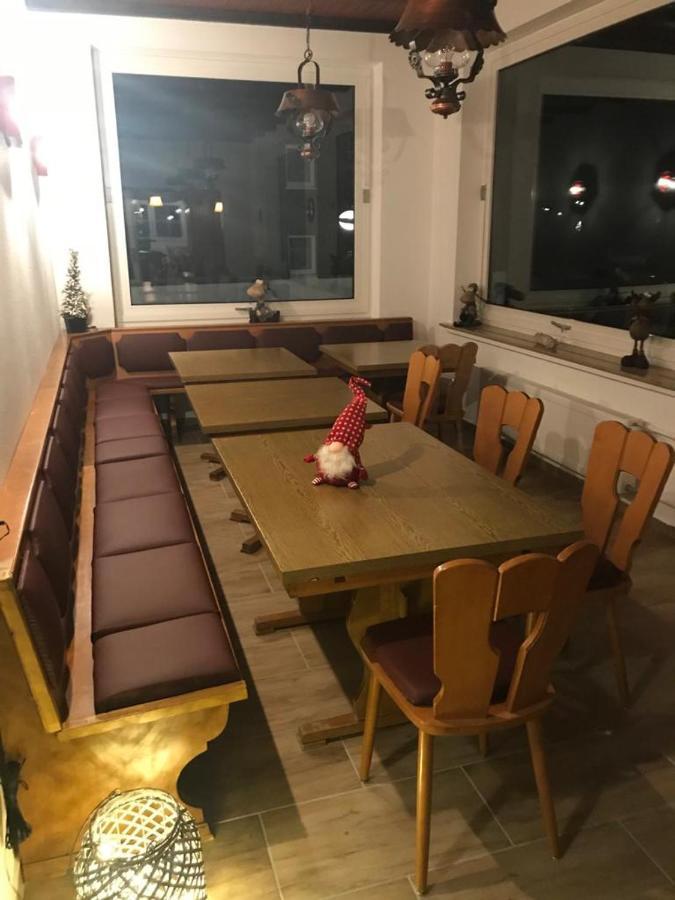 Ferienhaus Astenblick - Ideal Fuer Weihnachtsfeiern Und Familienfeiern Bietet Schlafplaetze Fuer Bis Zu 35 Personen Villa Винтерберг Екстериор снимка