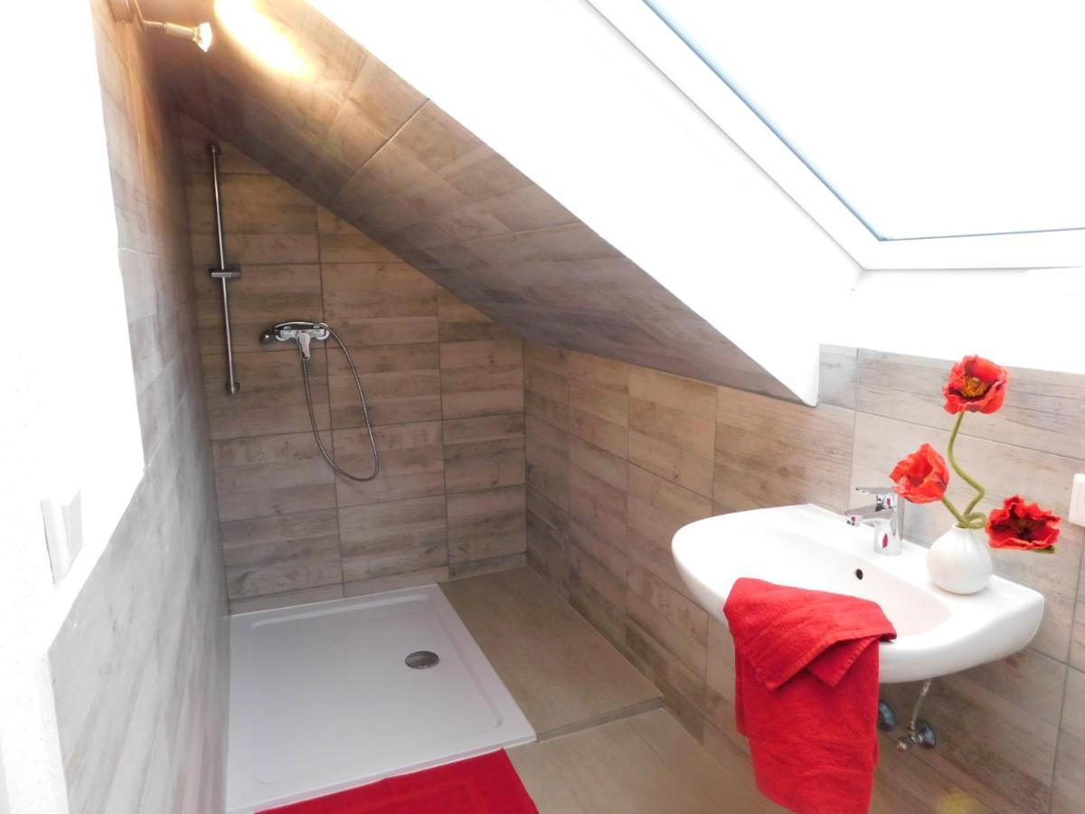 Ferienhaus Astenblick - Ideal Fuer Weihnachtsfeiern Und Familienfeiern Bietet Schlafplaetze Fuer Bis Zu 35 Personen Villa Винтерберг Екстериор снимка